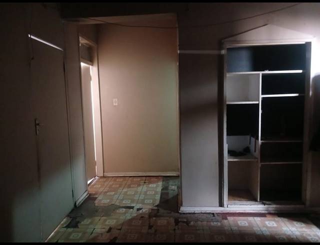 3 BEDROOM APARTMENT FOR SALE IN HILLBROW